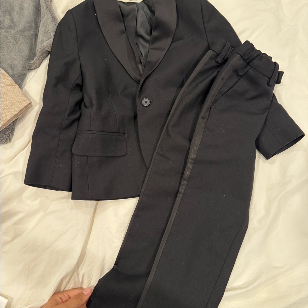 H&M Kids Black Blazer Set with tuxedo shirt - Picture 10 of 11